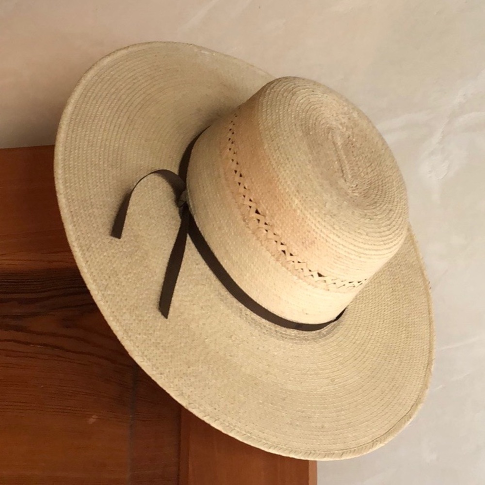 Sunbody hat, size 6 7/8